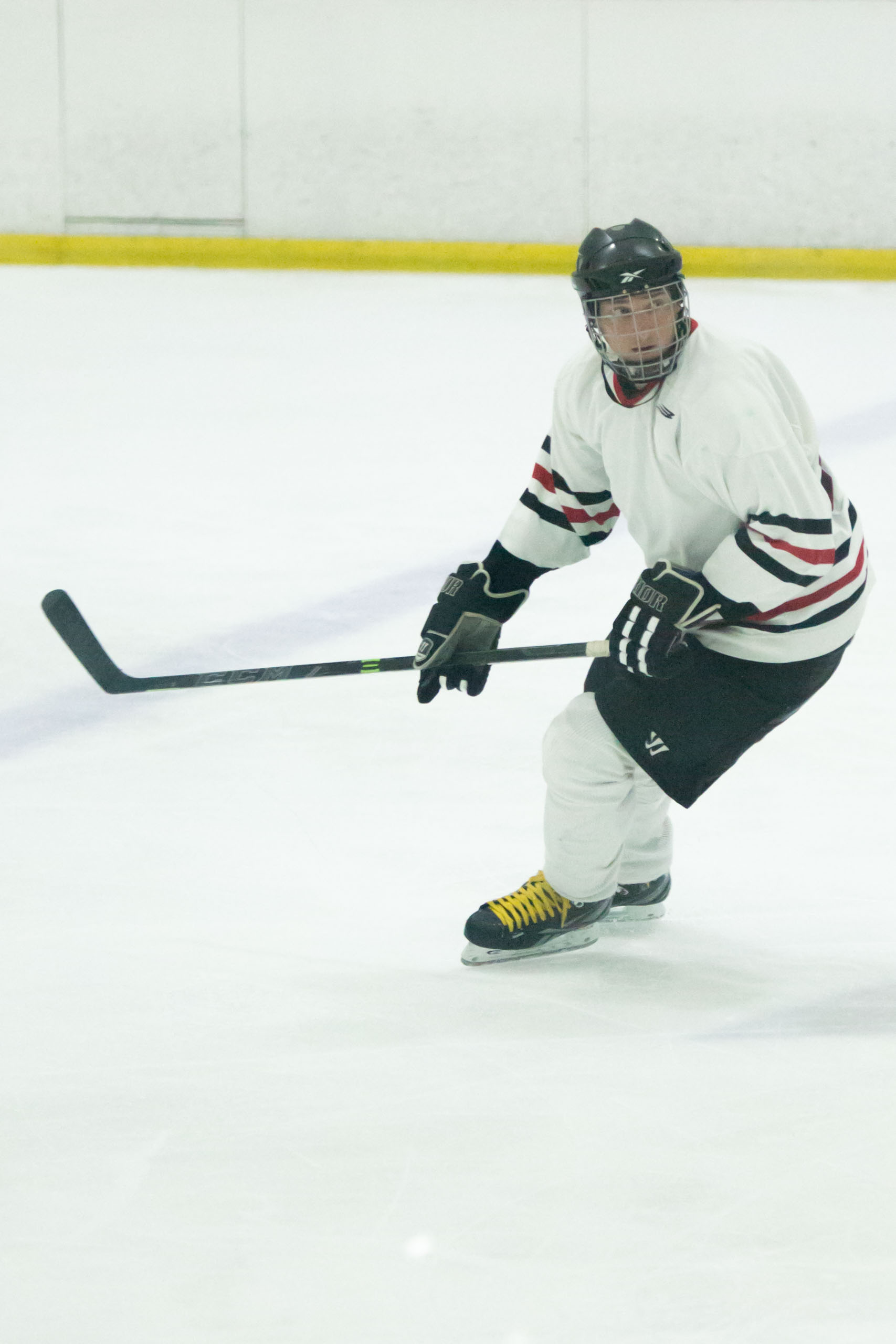 Ice hockey sports photo.