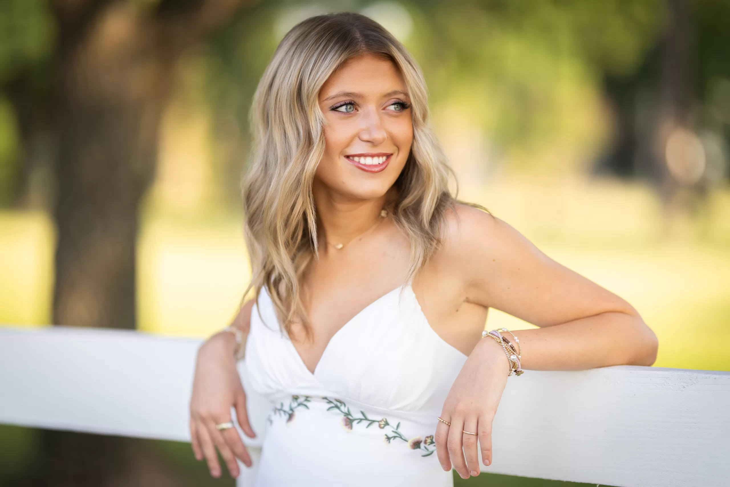 Senior photo, The Woodlands, College Park High School Cavaliers, Portrait, TWHS, The Woodlands High School, The Woodlands Highlanders, Senior Photography, Woodlands Senior Photographer
